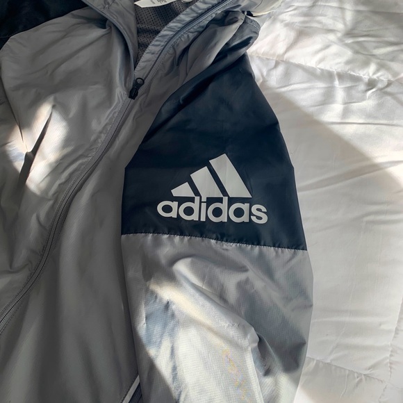 Adidas - Picture 3 of 5